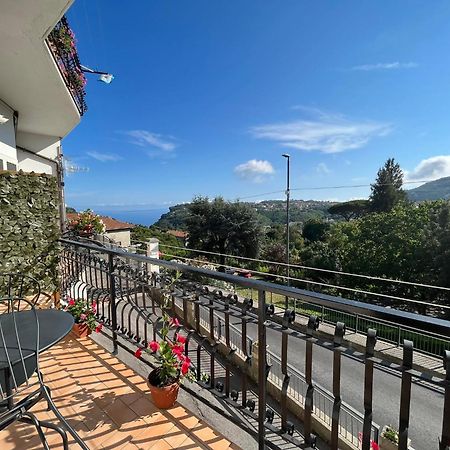 Bed and Breakfast Il Borgo Аджерола Екстер'єр фото