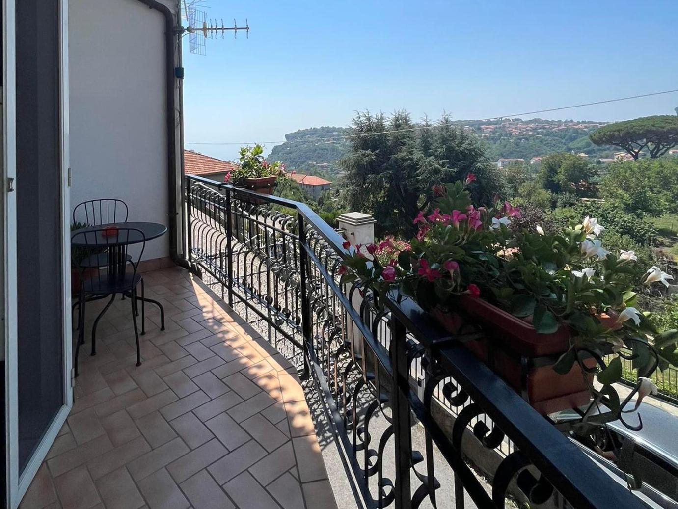 Bed and Breakfast Il Borgo Аджерола Екстер'єр фото