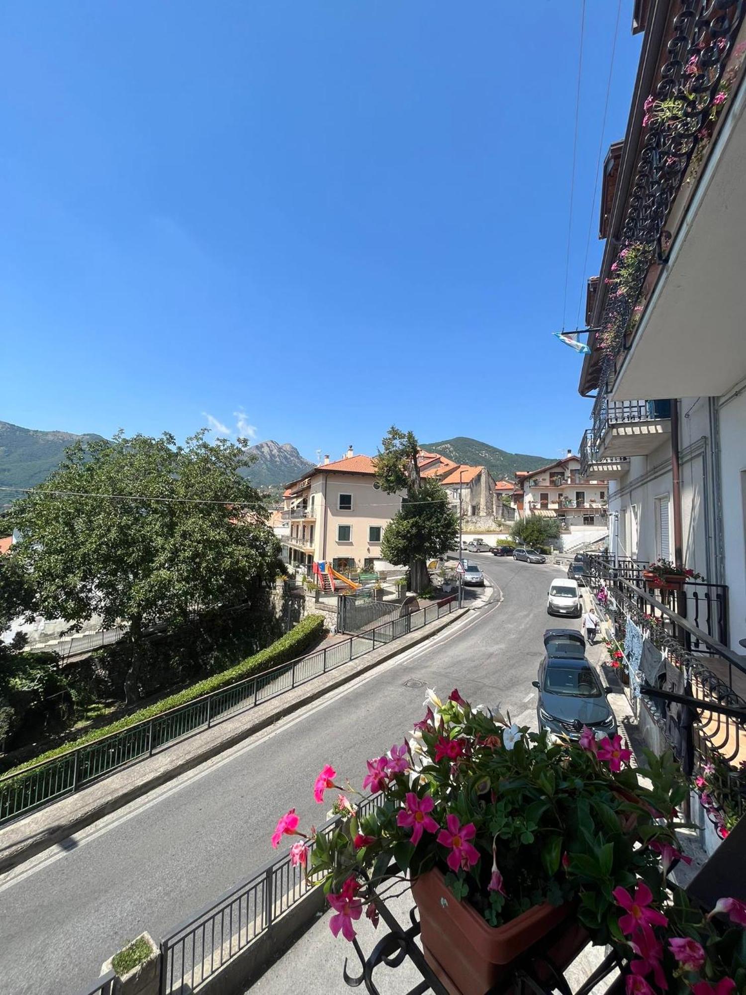 Bed and Breakfast Il Borgo Аджерола Екстер'єр фото