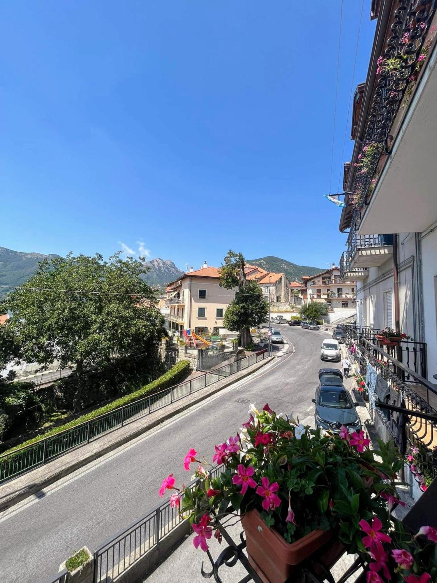 Bed and Breakfast Il Borgo Аджерола Екстер'єр фото